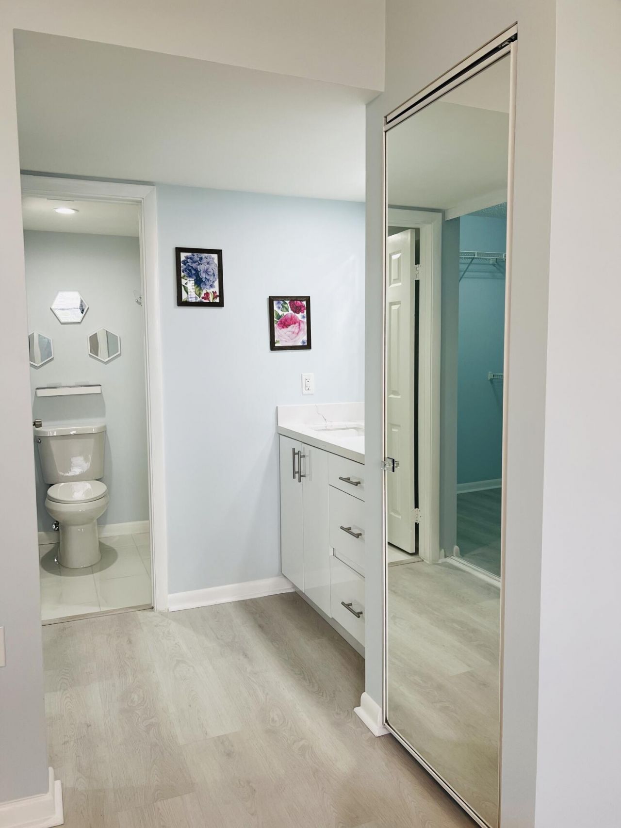 3635 Whitehall Drive, Unit 404, West Palm Beach, FL 33401 Photo
