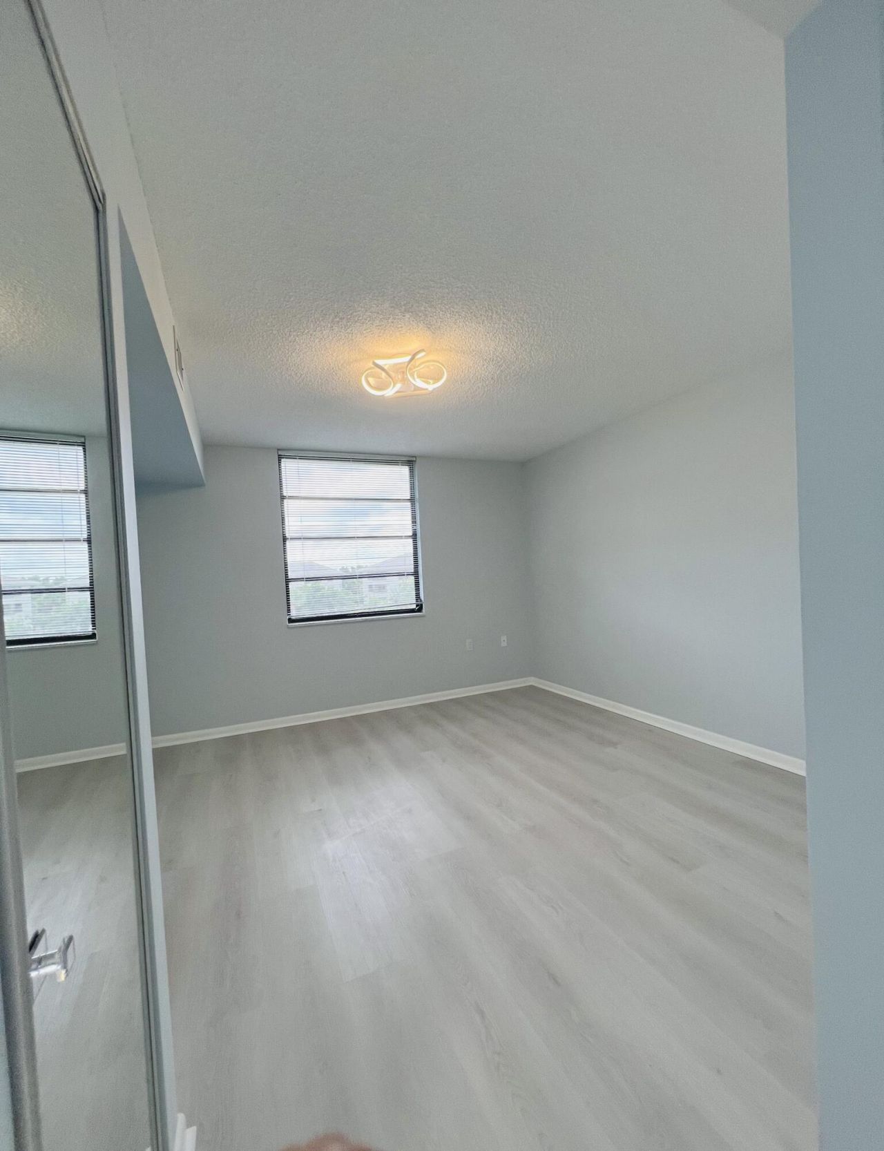 3635 Whitehall Drive, Unit 404, West Palm Beach, FL 33401 Photo