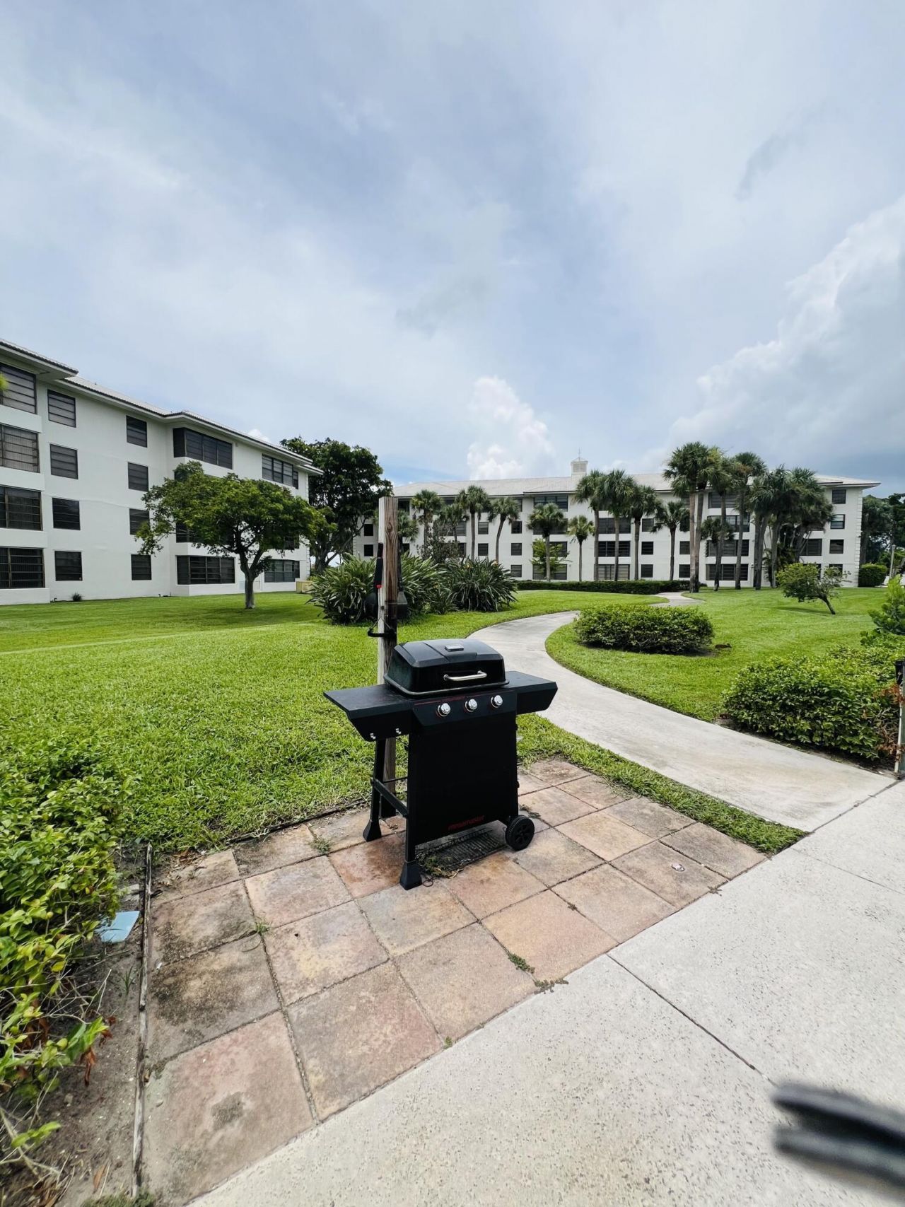 3635 Whitehall Drive, Unit 404, West Palm Beach, FL 33401 Photo