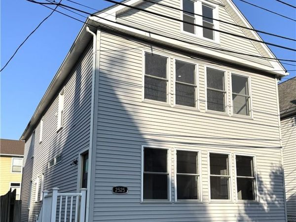 2525 Thurman Avenue, Cleveland, OH 44113