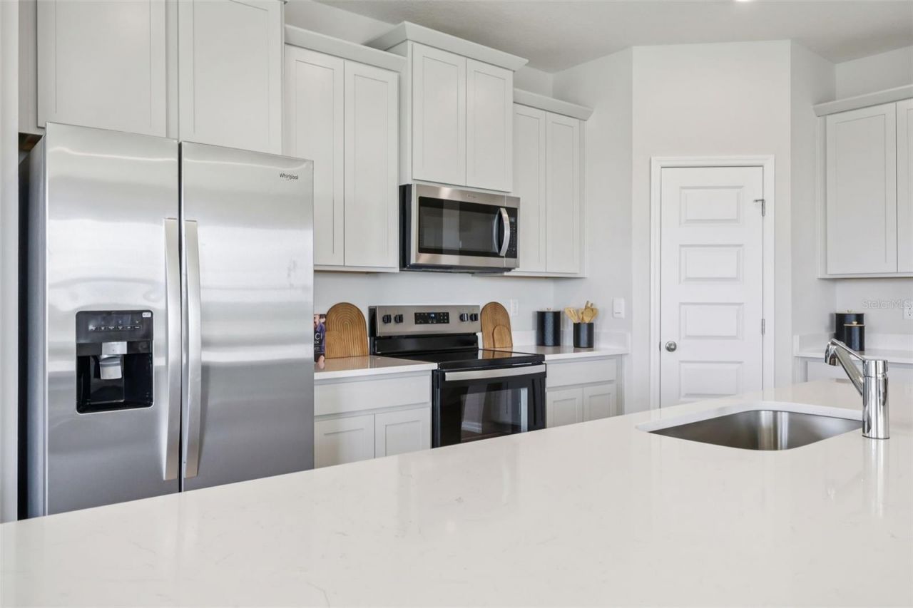 8595 Hempstead Way , Mount Dora, FL 32757 Photo
