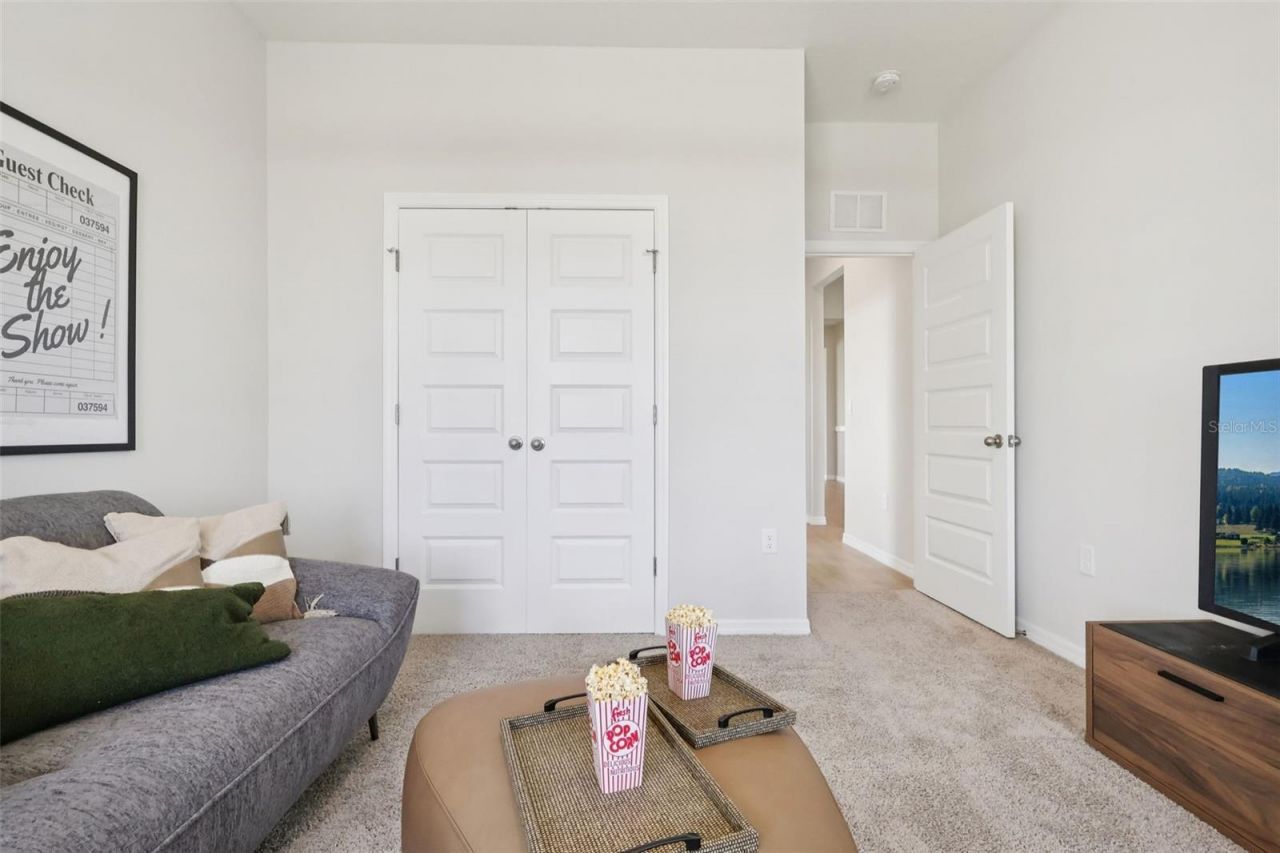 8595 Hempstead Way , Mount Dora, FL 32757 Photo