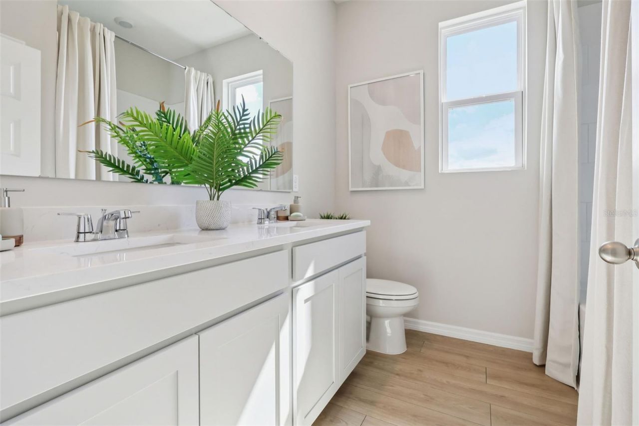 8595 Hempstead Way , Mount Dora, FL 32757 Photo