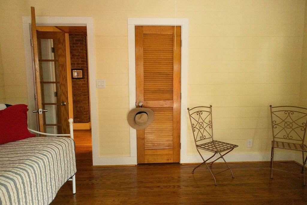 407 Dowling Avenue Photo 30