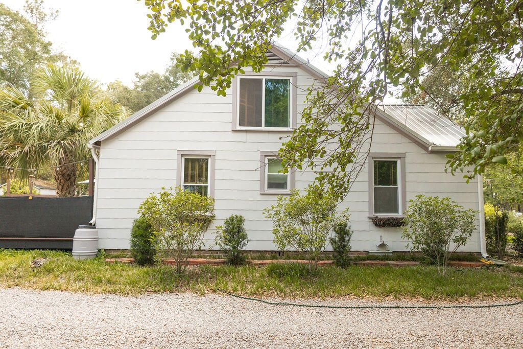 407 Dowling Avenue Photo 4
