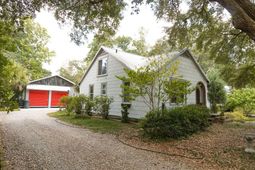 407 Dowling Avenue photo 4