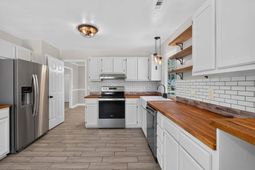 4716 Landerwood Court photo 4