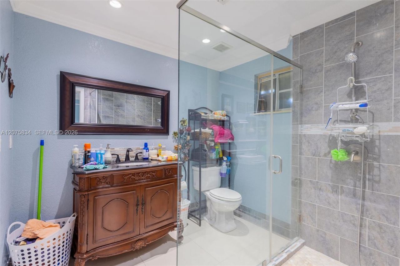 9425 NW 114th Ln , Unit 3, Hialeah Gardens, FL 33018 Photo