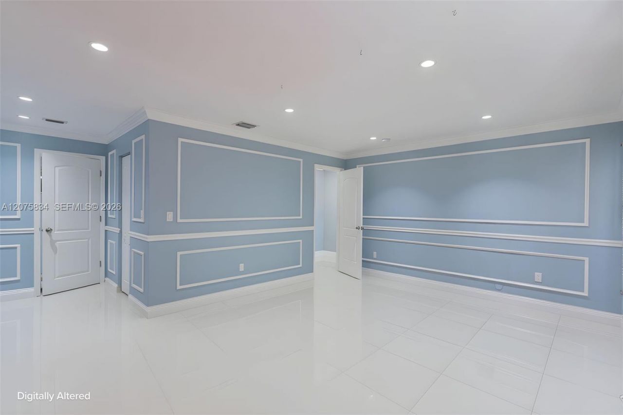 9425 NW 114th Ln , Unit 3, Hialeah Gardens, FL 33018 Photo