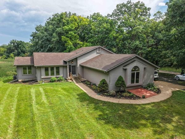 12191 231st AVENUE, Trevor, WI 53179