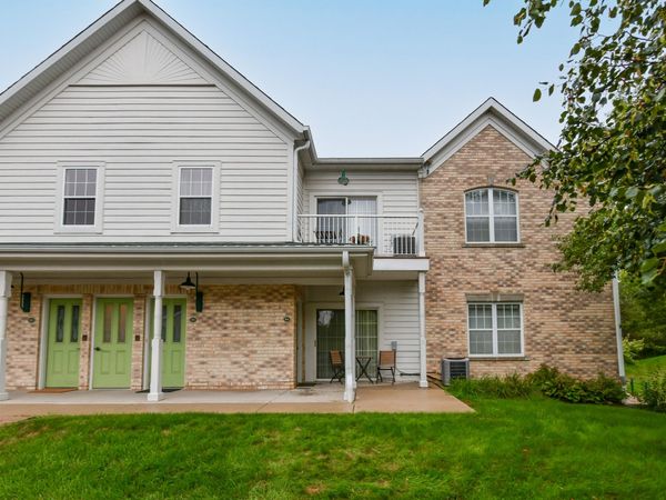 2740 Northview Rd, Unit 104, Waukesha, WI 53188