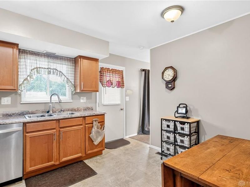 5954 Norwell Drive, West Carrollton, OH 45449 Photo 14