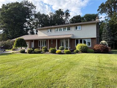 8148 Effie Drive, Niagara Falls, NY 14304