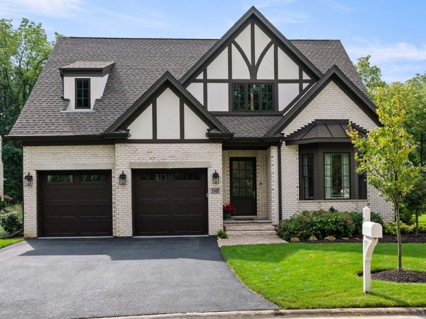 1945 Amberley Court , Lake Forest, IL 60045