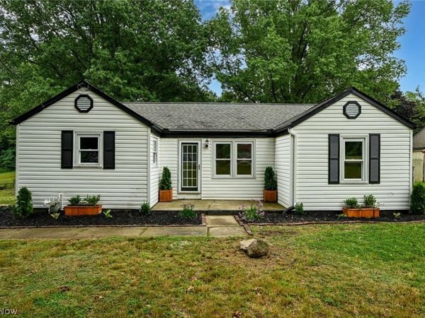 2933 S Hametown Road , Norton, OH 44203