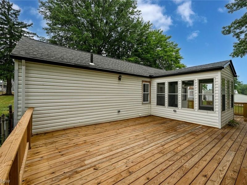 2933 S Hametown Road, Norton, OH 44203 Photo 10