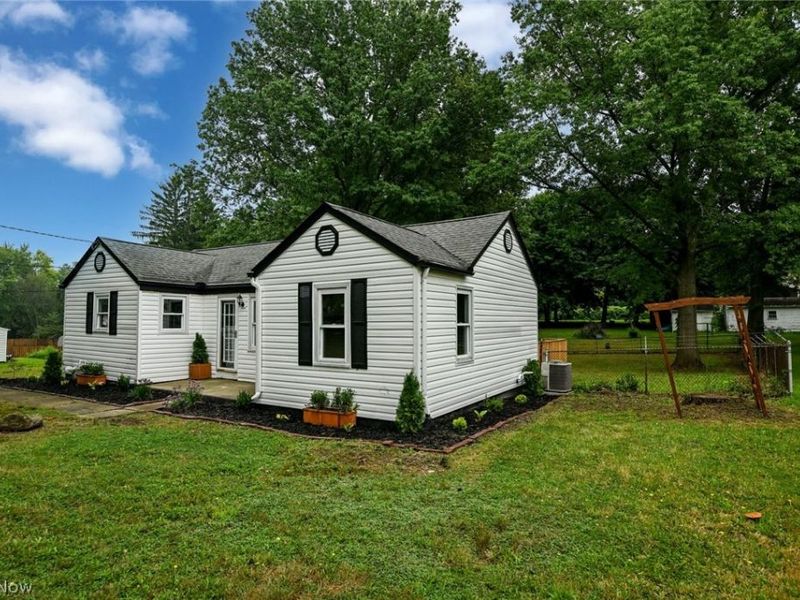 2933 S Hametown Road, Norton, OH 44203 Photo 8