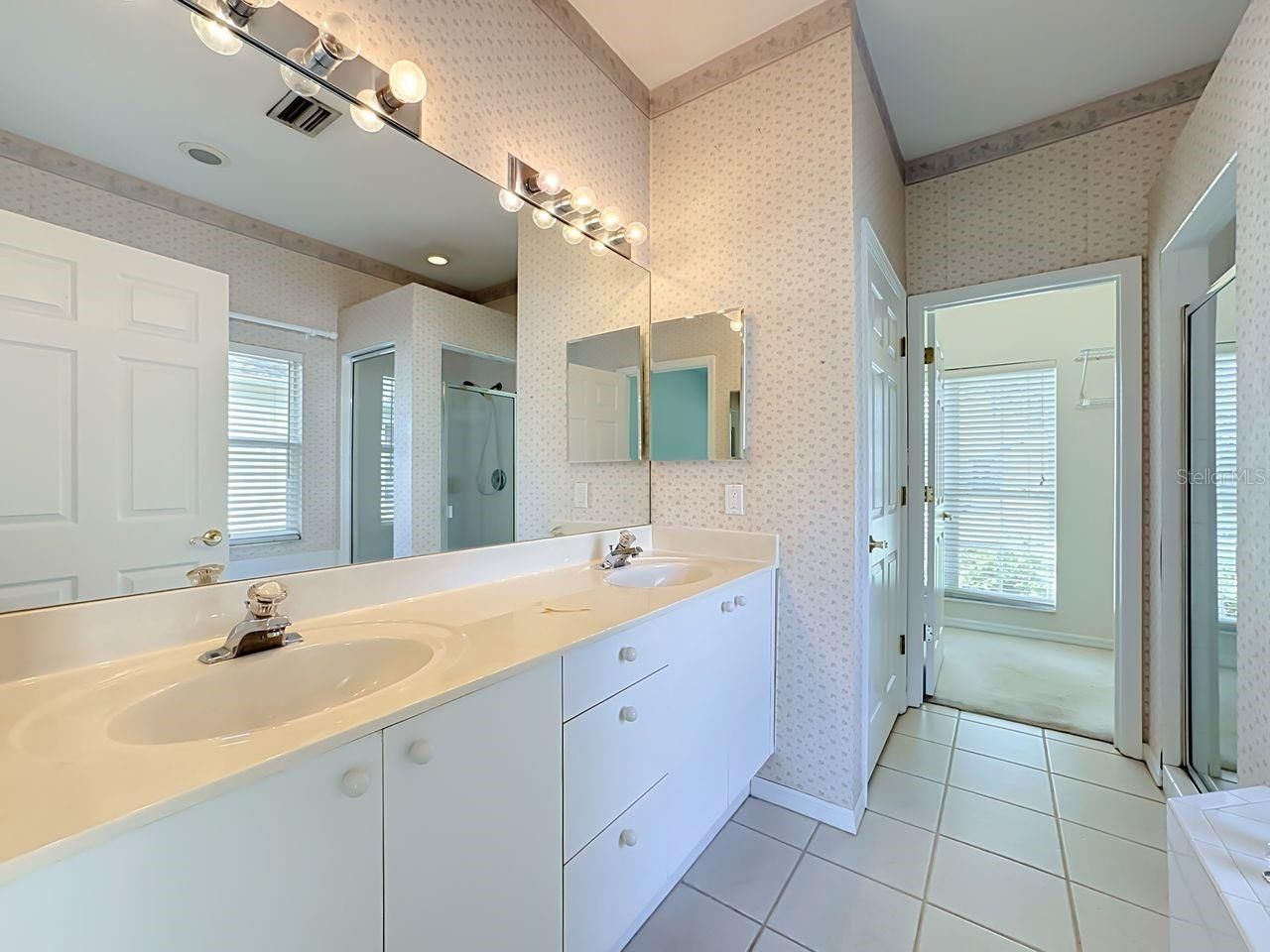 9250 NW 13th Avenue Circle, Bradenton, FL 34209 Photo