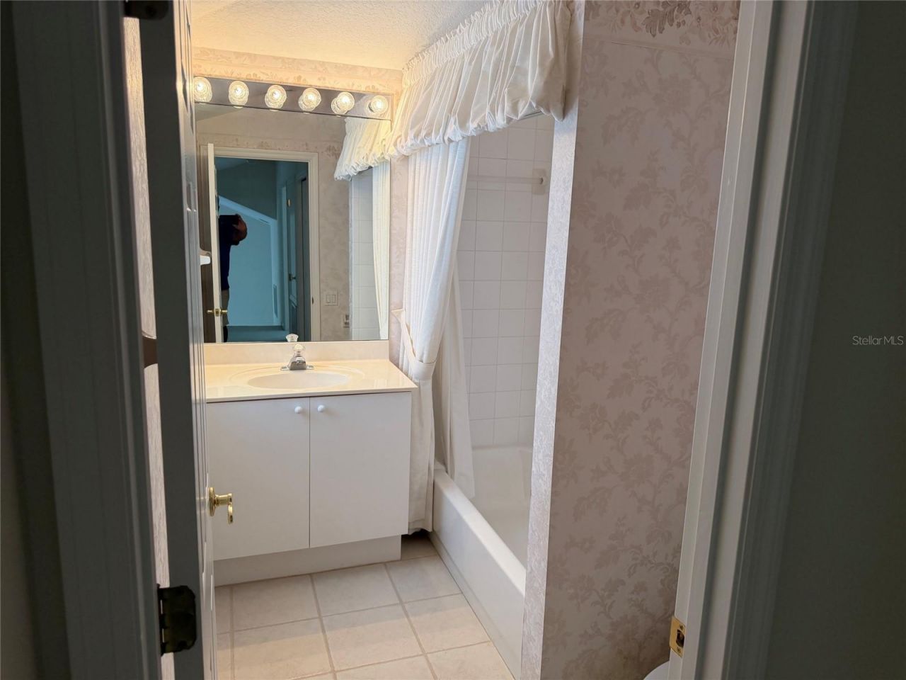 9250 NW 13th Avenue Circle, Bradenton, FL 34209 Photo