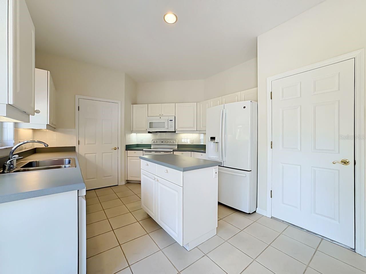 9250 NW 13th Avenue Circle, Bradenton, FL 34209 Photo