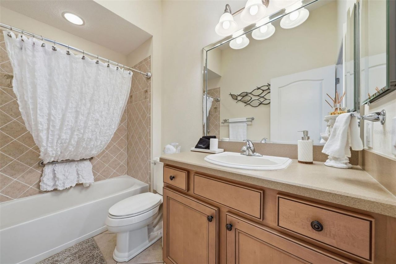 1064 Alcove Loop, The Villages, FL 32162 Photo