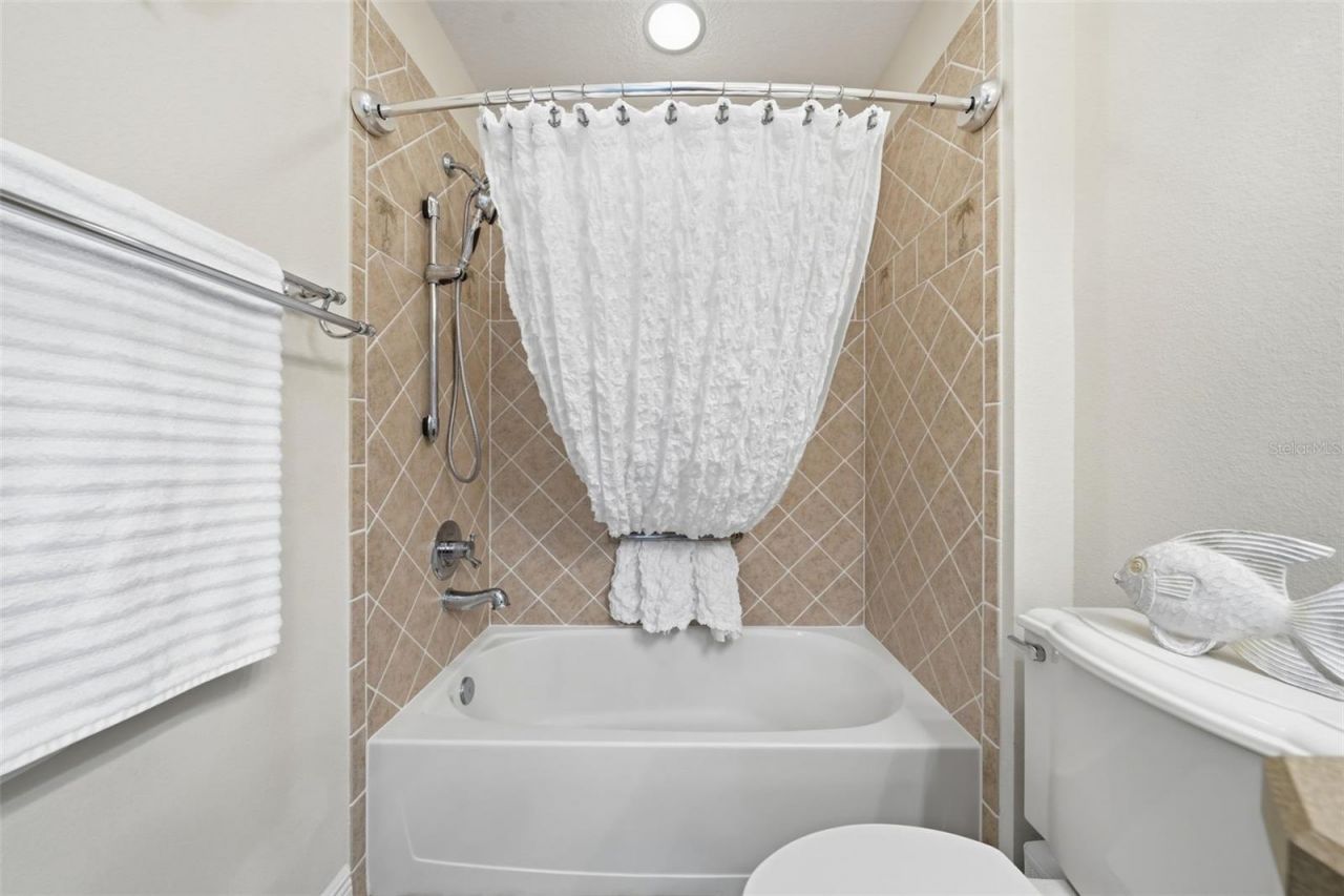 1064 Alcove Loop, The Villages, FL 32162 Photo
