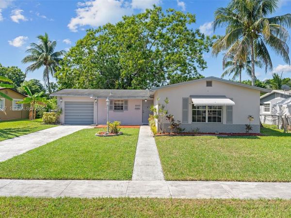 6840 SW 10th Ct , North Lauderdale, FL 33068