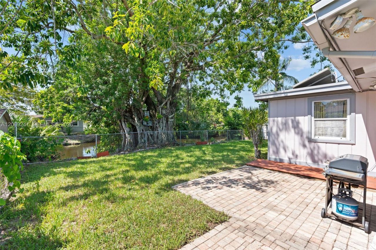 6840 SW 10th Ct , North Lauderdale, FL 33068 Photo