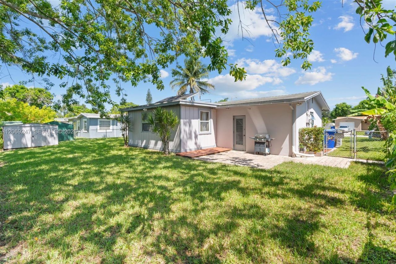 6840 SW 10th Ct , North Lauderdale, FL 33068 Photo