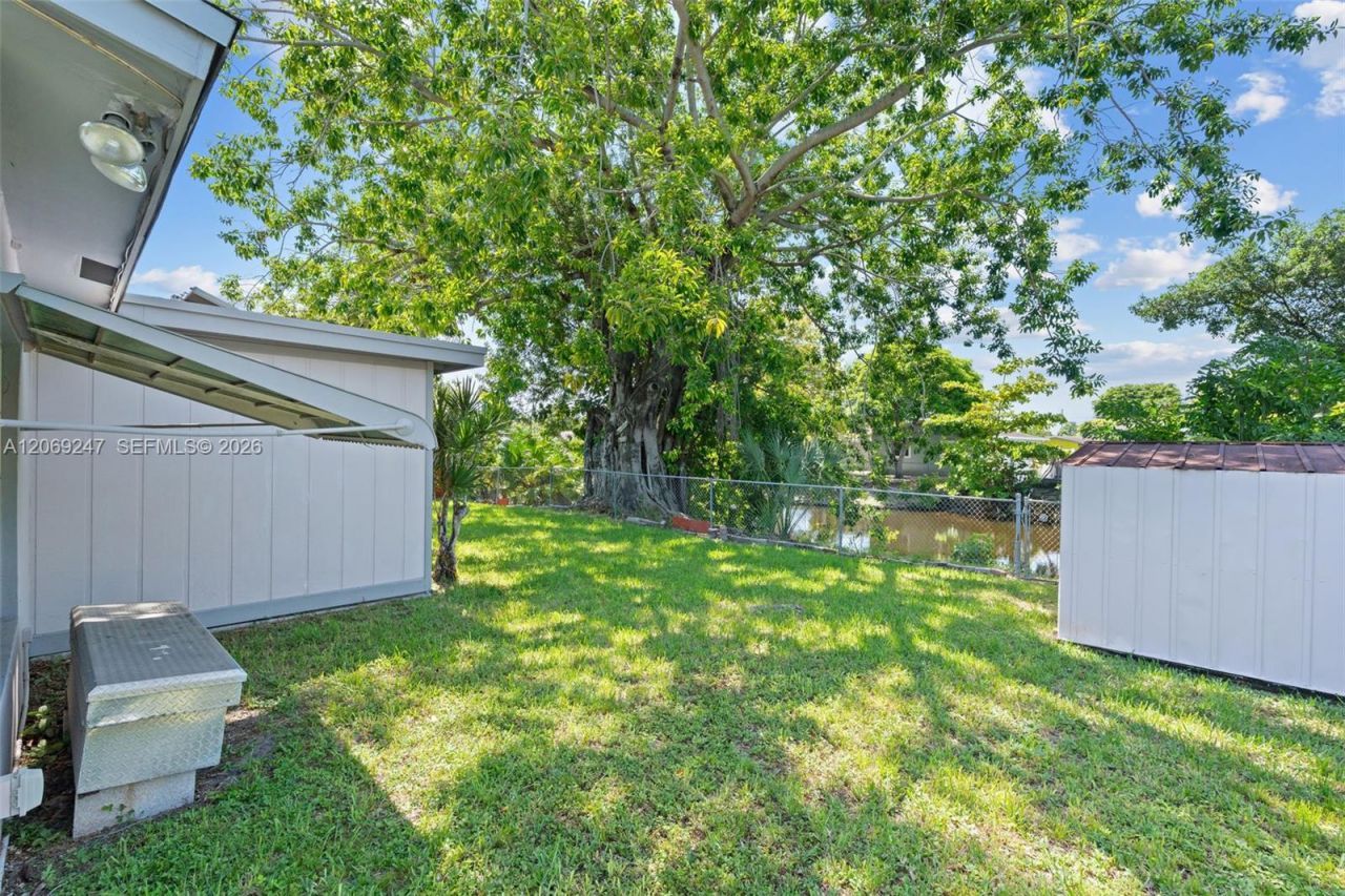 6840 SW 10th Ct , North Lauderdale, FL 33068 Photo