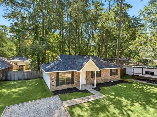 2445 RUE WELLER Street , Mandeville, LA 70448