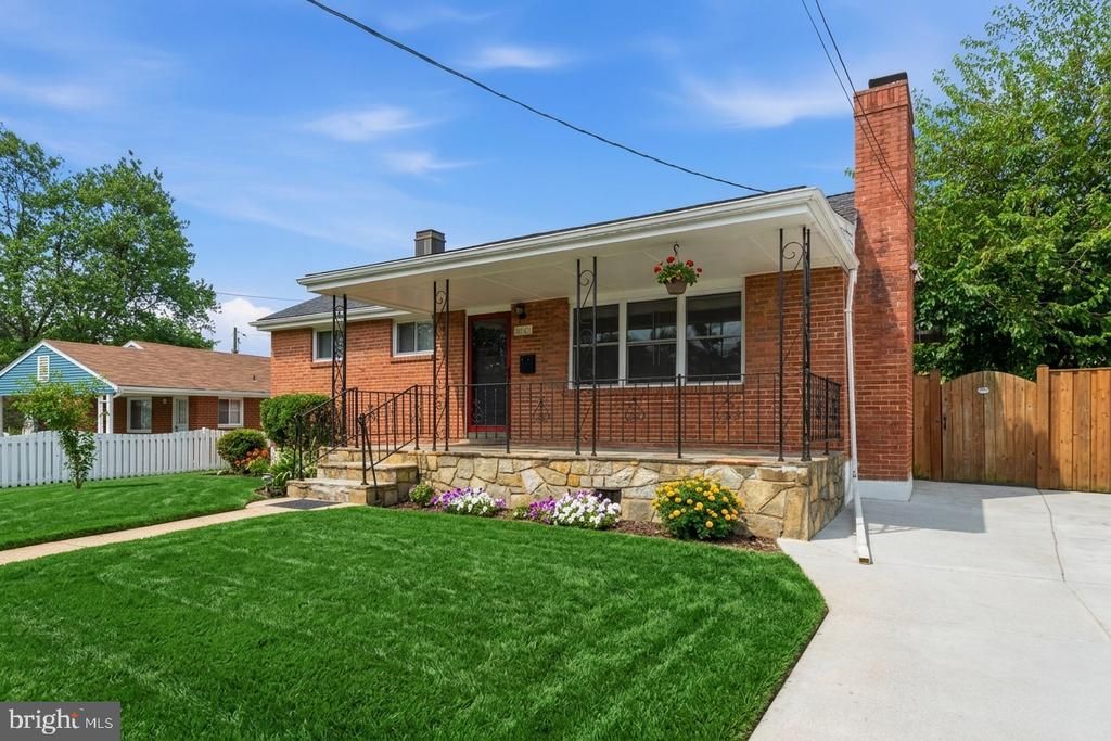 6611 NEWPORT ROAD, HYATTSVILLE, MD 20784