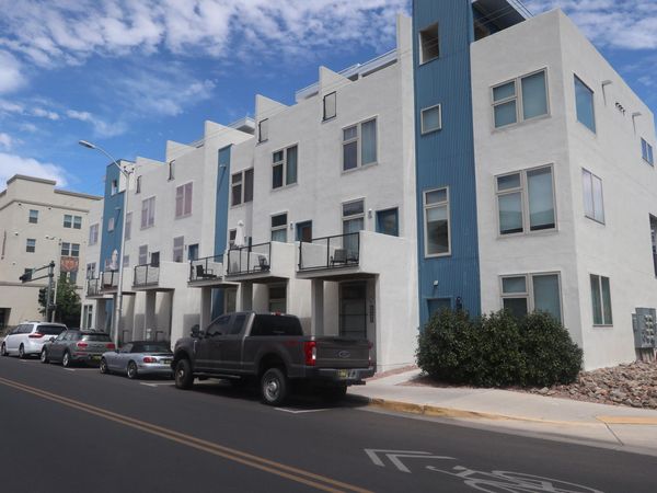 327 Platinum Street SW, Albuquerque, NM 87102