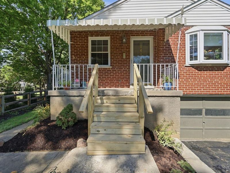1415 West Avenue, Cincinnati, OH 45215 Photo 3