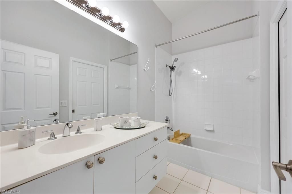 6720 Beach Resort Dr, Unit 10, Naples, FL 34114 Photo