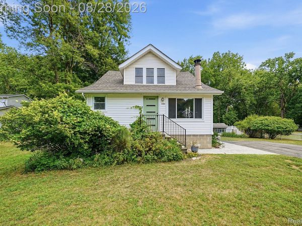 34004 Kirby Street, Farmington Hills, Mi 48335