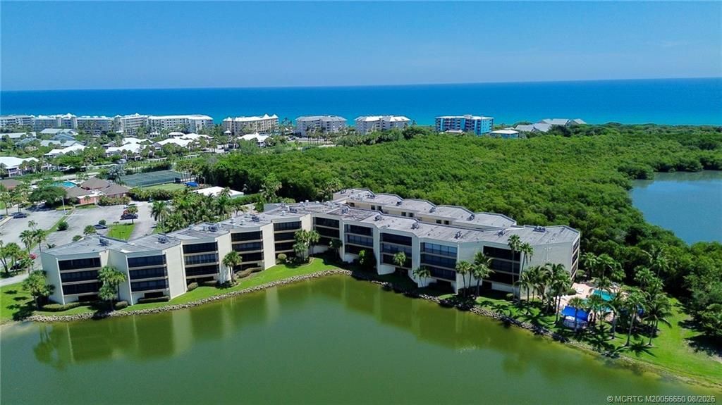 221 NE Plantation Road, Unit 211, Stuart, FL 34996 Photo