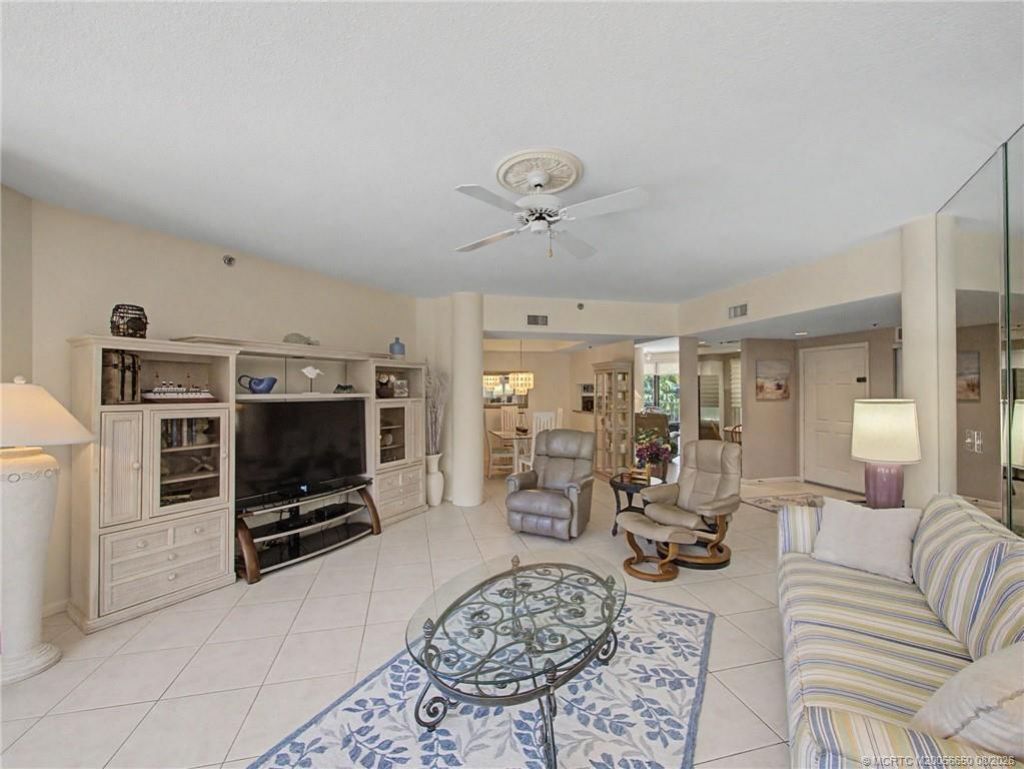 221 NE Plantation Road, Unit 211, Stuart, FL 34996 Photo