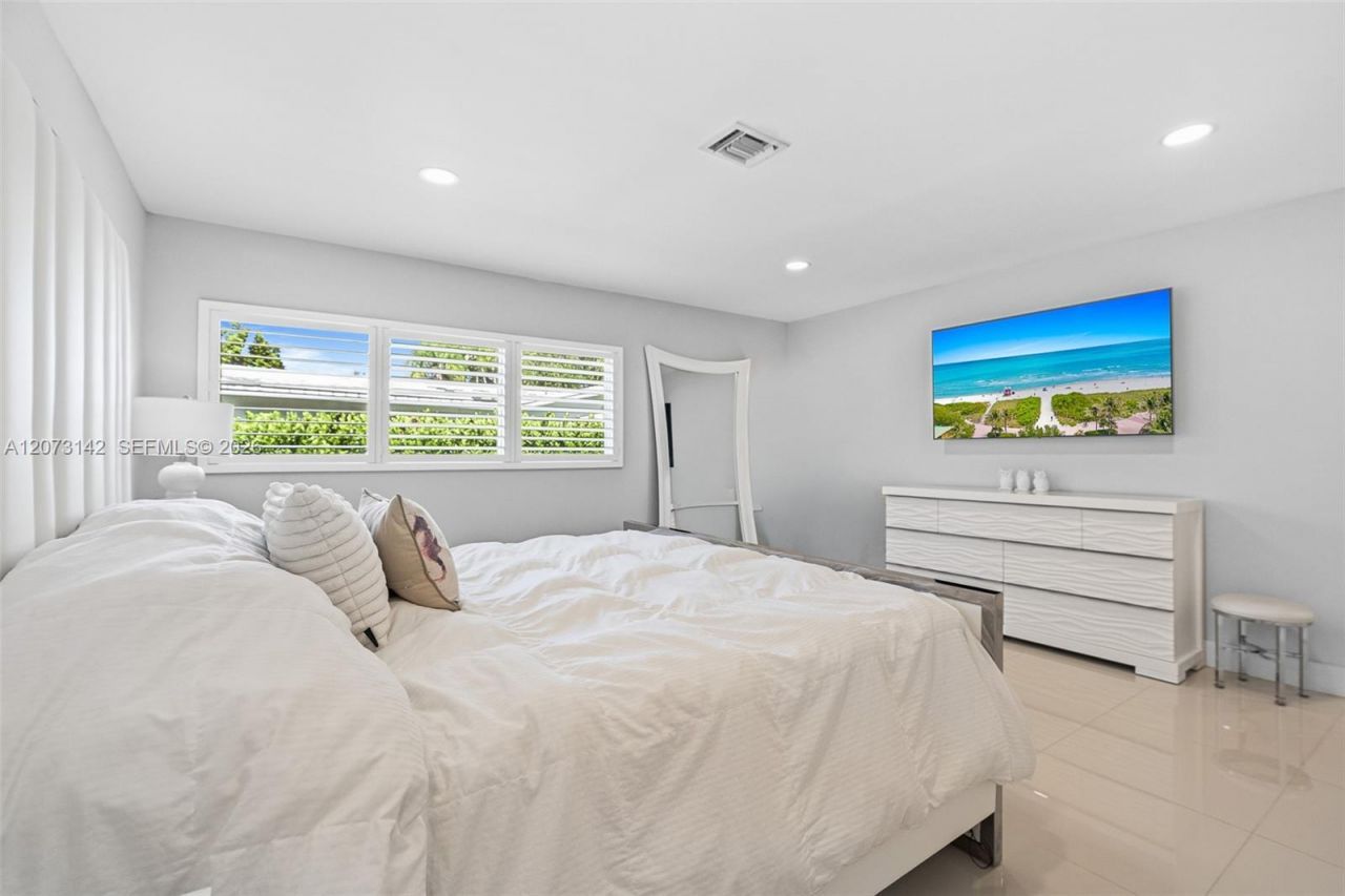 932 Bird Rd , Coral Gables, FL 33146 Photo