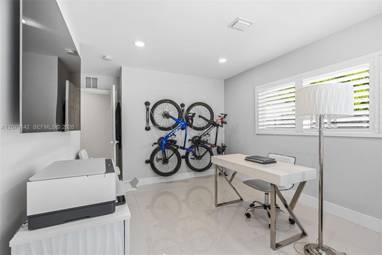 932 Bird Rd , Coral Gables, FL 33146 Photo