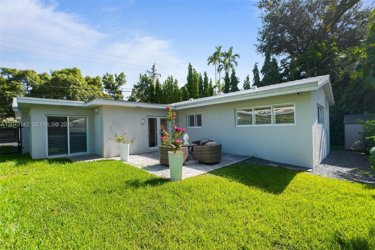 932 Bird Rd , Coral Gables, FL 33146 Photo