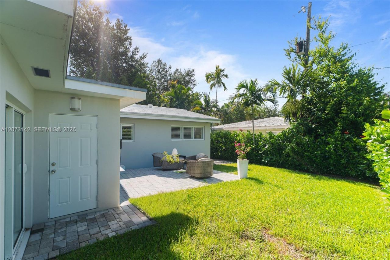 932 Bird Rd , Coral Gables, FL 33146 Photo