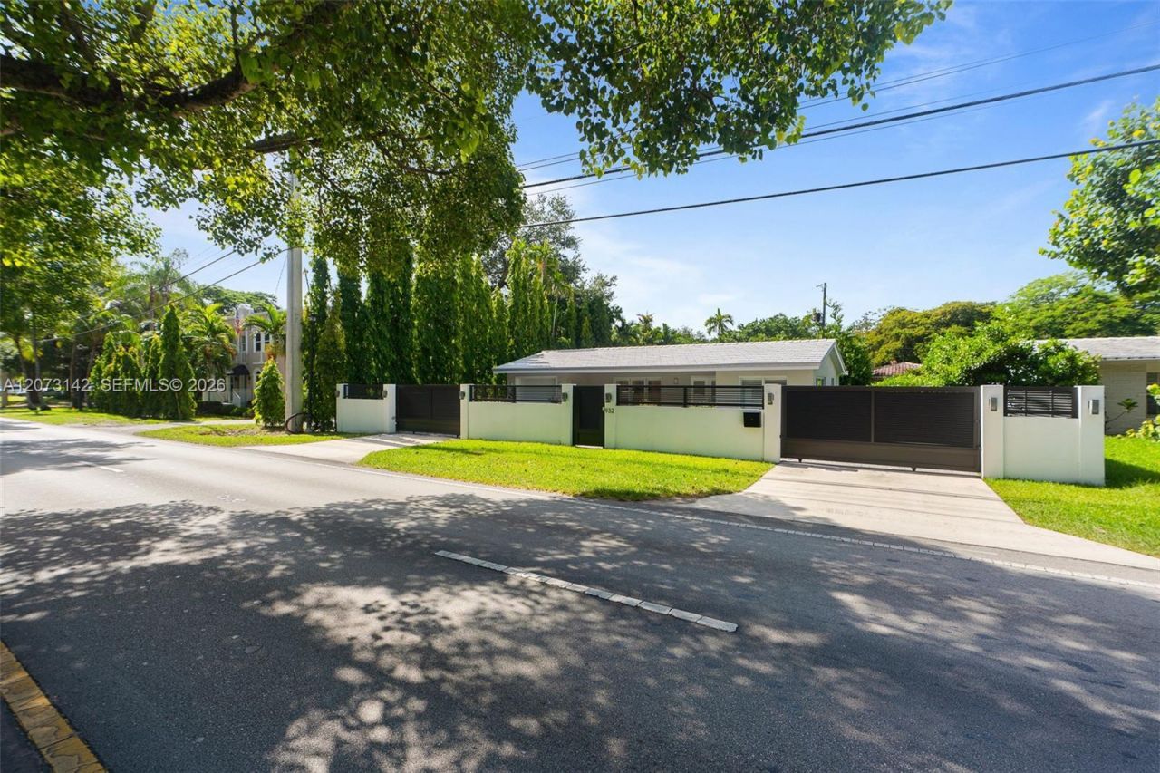 932 Bird Rd , Coral Gables, FL 33146 Photo