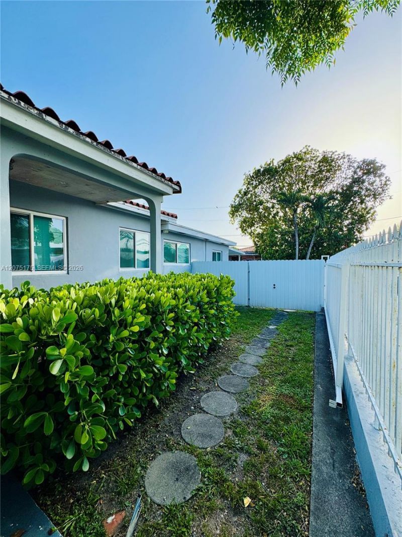 100 SW 51st Ct , Miami, FL 33134 Photo