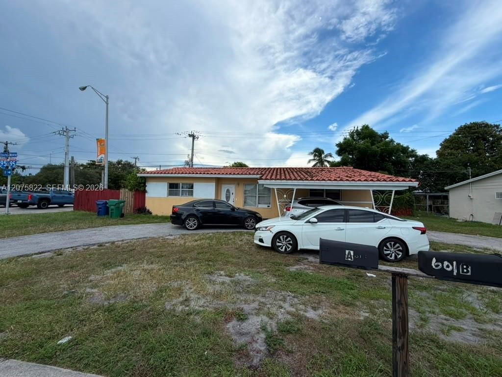 601 NE 180th St , Unit B, Miami, FL 33162 Photo