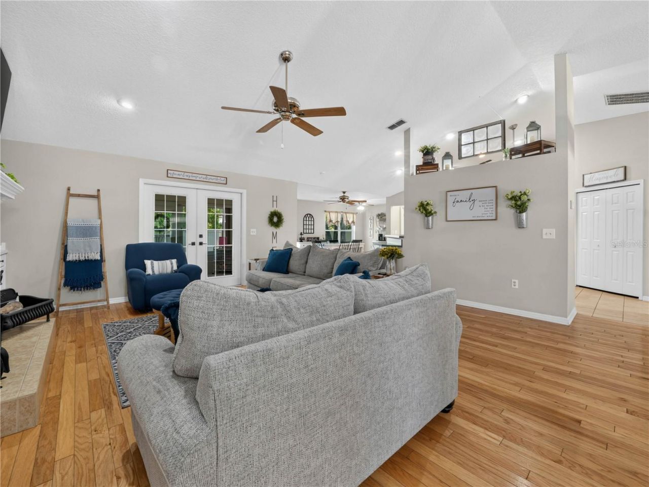 904 Hardy Way , Auburndale, FL 33823 Photo