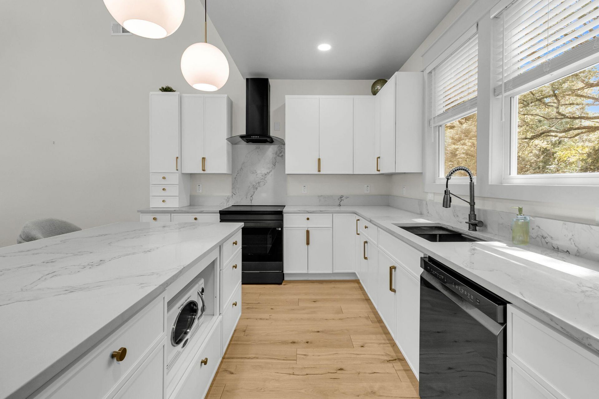 6094 Chisolm Road Photo 10