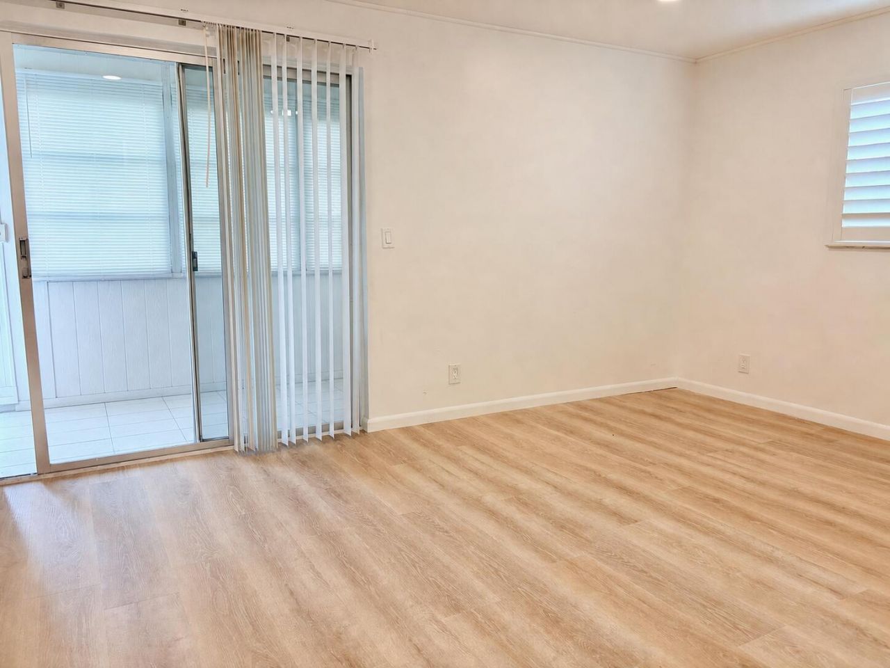 251 Flanders F, Delray Beach, FL 33484 Photo