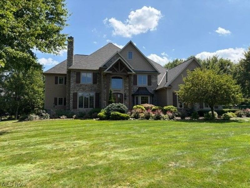 334 Crown Ridge Drive, Cuyahoga Falls, OH 44223 Photo 1