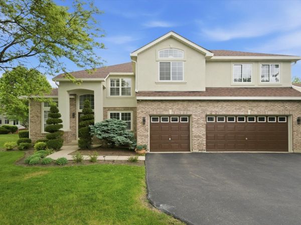 2210 Fieldcrest Drive , Mundelein, IL 60060